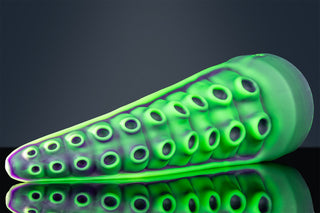 Kaya the Slippy Tentacle